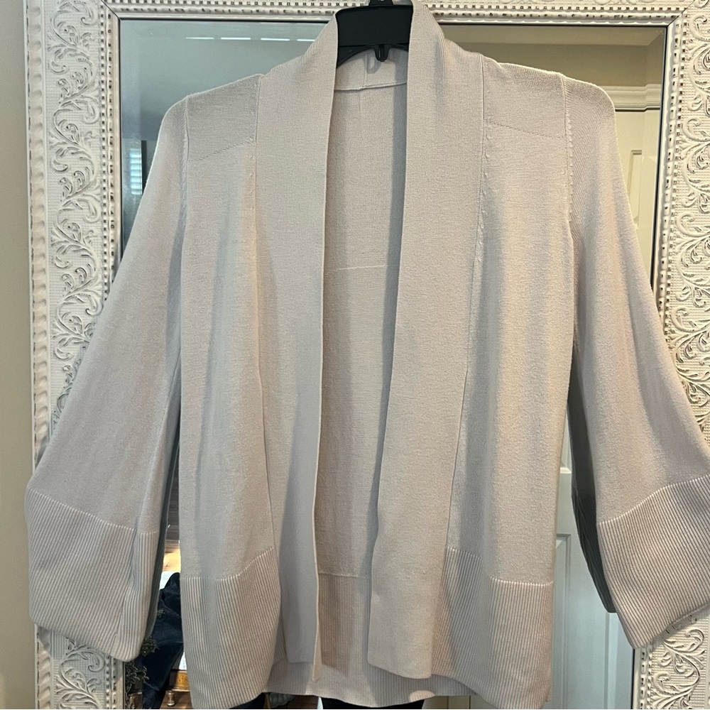 Lululemon Soft Side Kimono Cardigan Pale Steel Gray Color Size 2-4